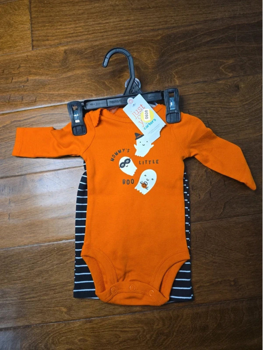 Nb brand new halloween outfit from carter's items, 608G8